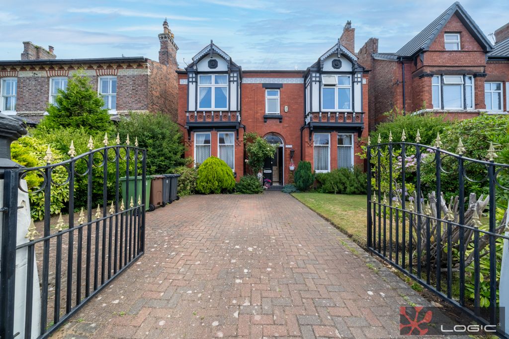 Property photo 1 of 49