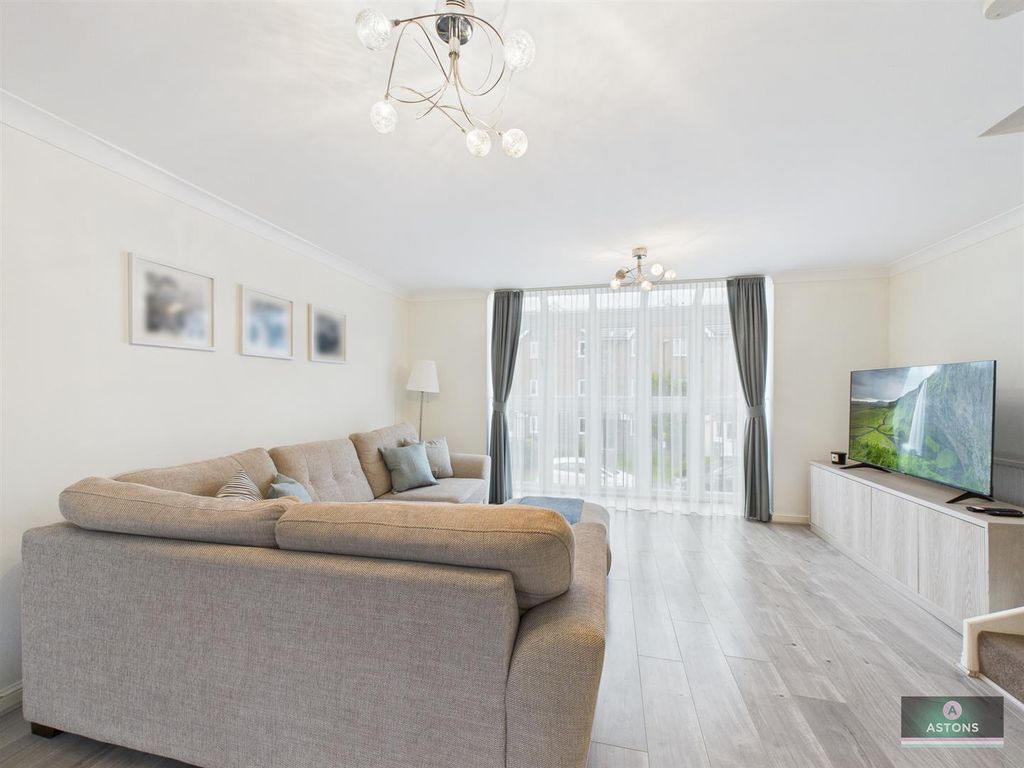 Property photo 3 of 21 Cam04622G0-Pr0106-Still002.Jpg