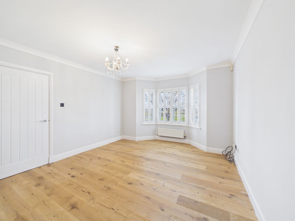 Property photo 2 of 36