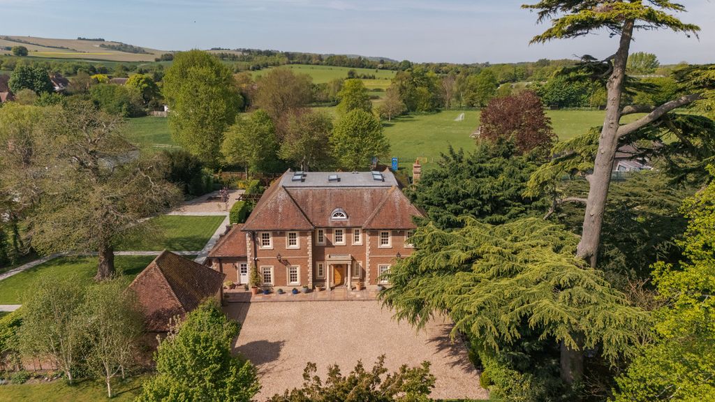 Property photo 1 of 33