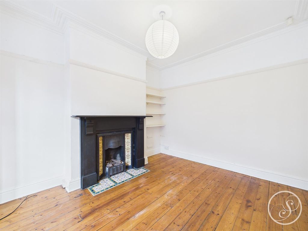 Property photo 3 of 22 Cam02071G0-Pr0845-Still020.Jpg