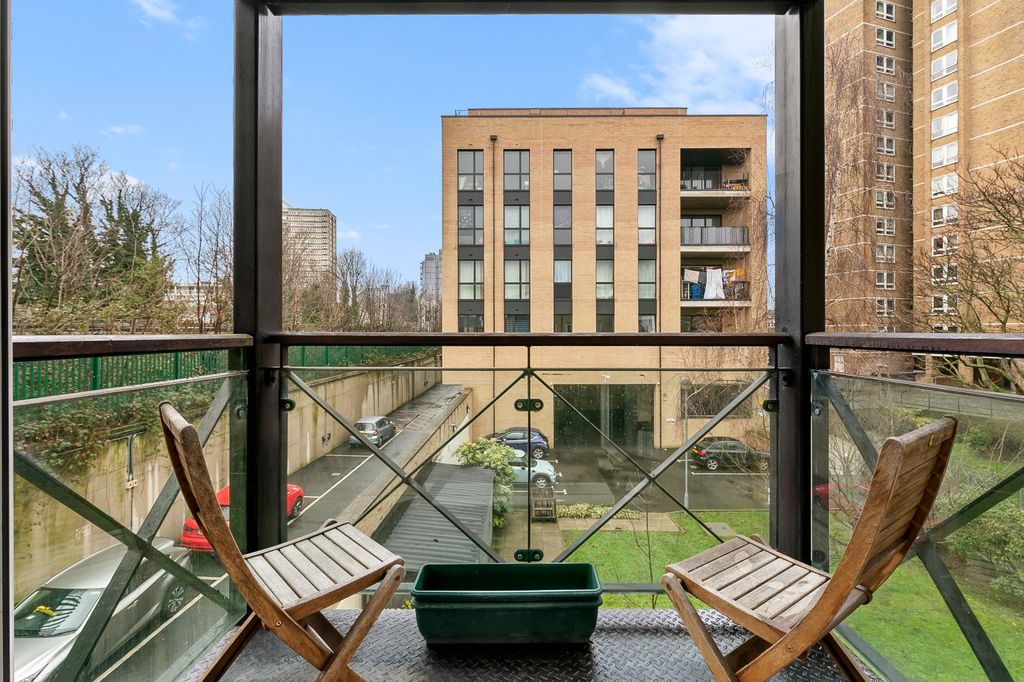 Property photo 2 of 14