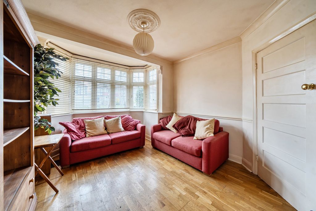 Property photo 2 of 20 1431252-10-69c170...