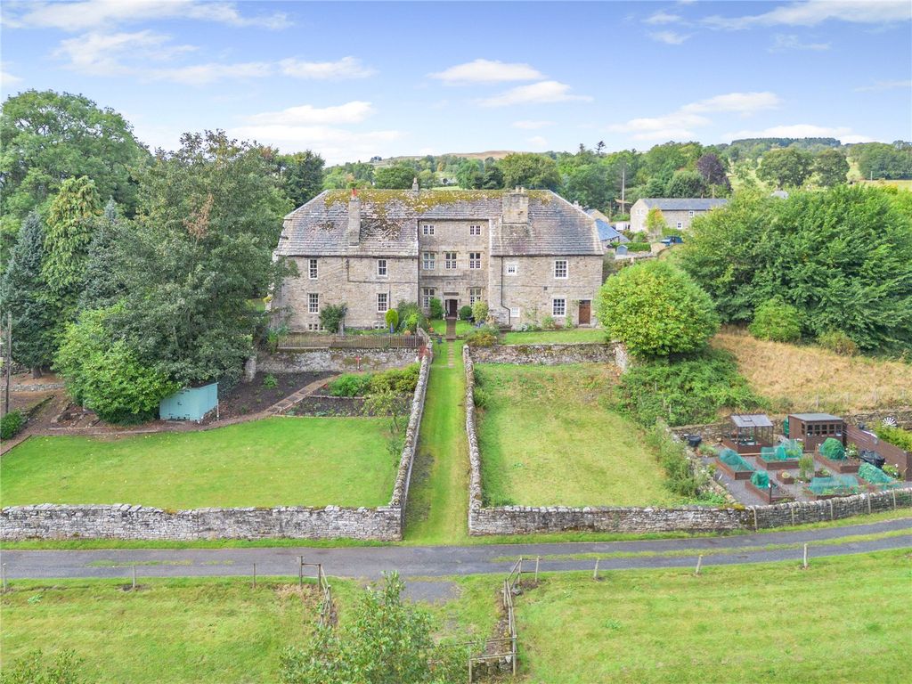 Property photo 1 of 23 Stanhope Hall