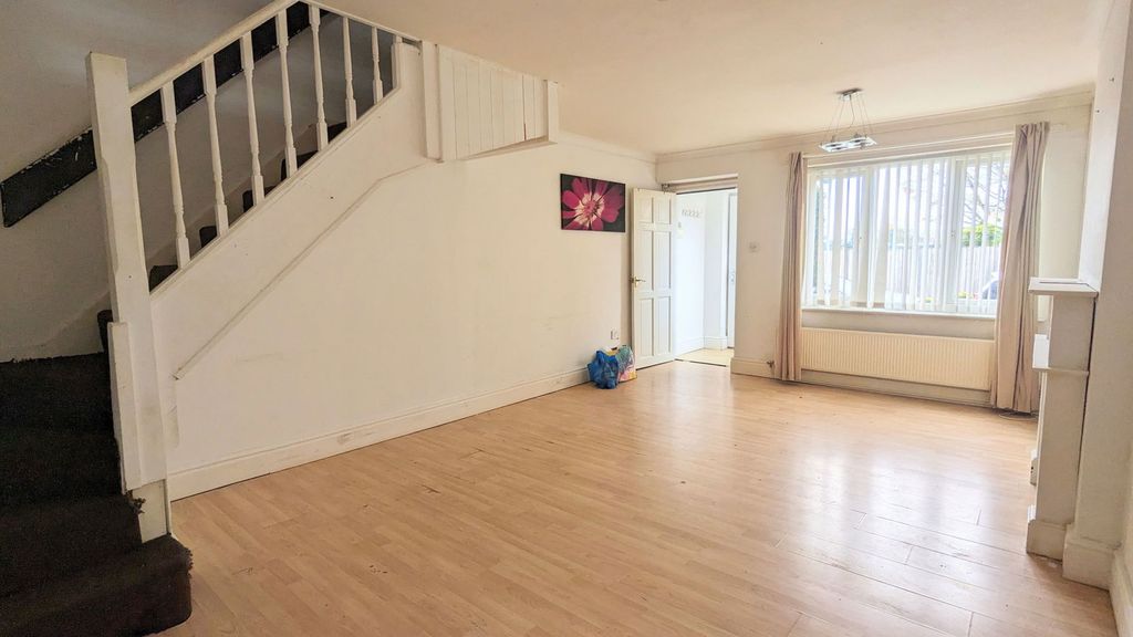 Property photo 3 of 15