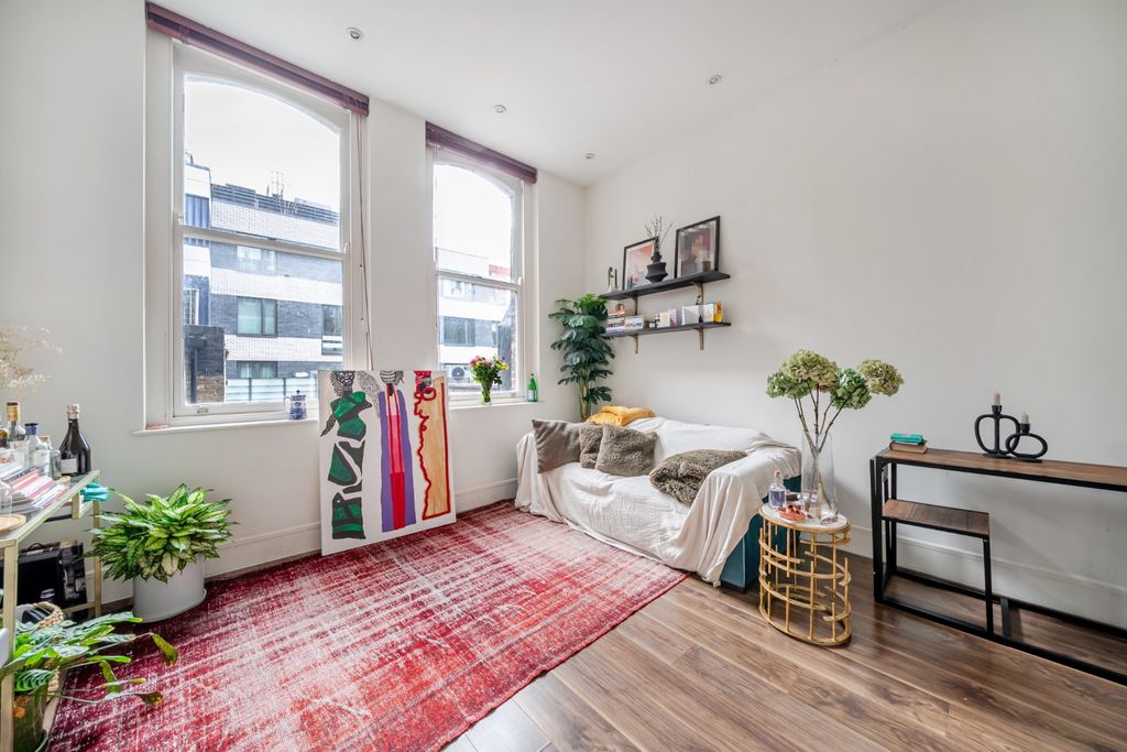 Property photo 1 of 9 Picture No. 06