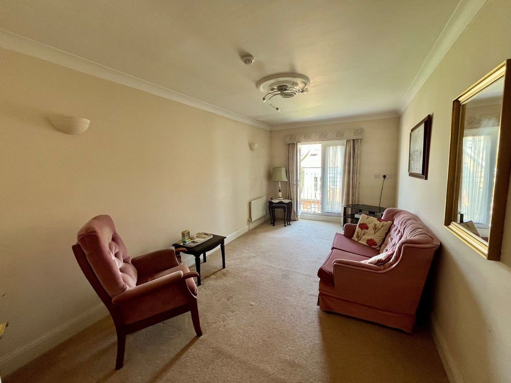 Property photo 2 of 6