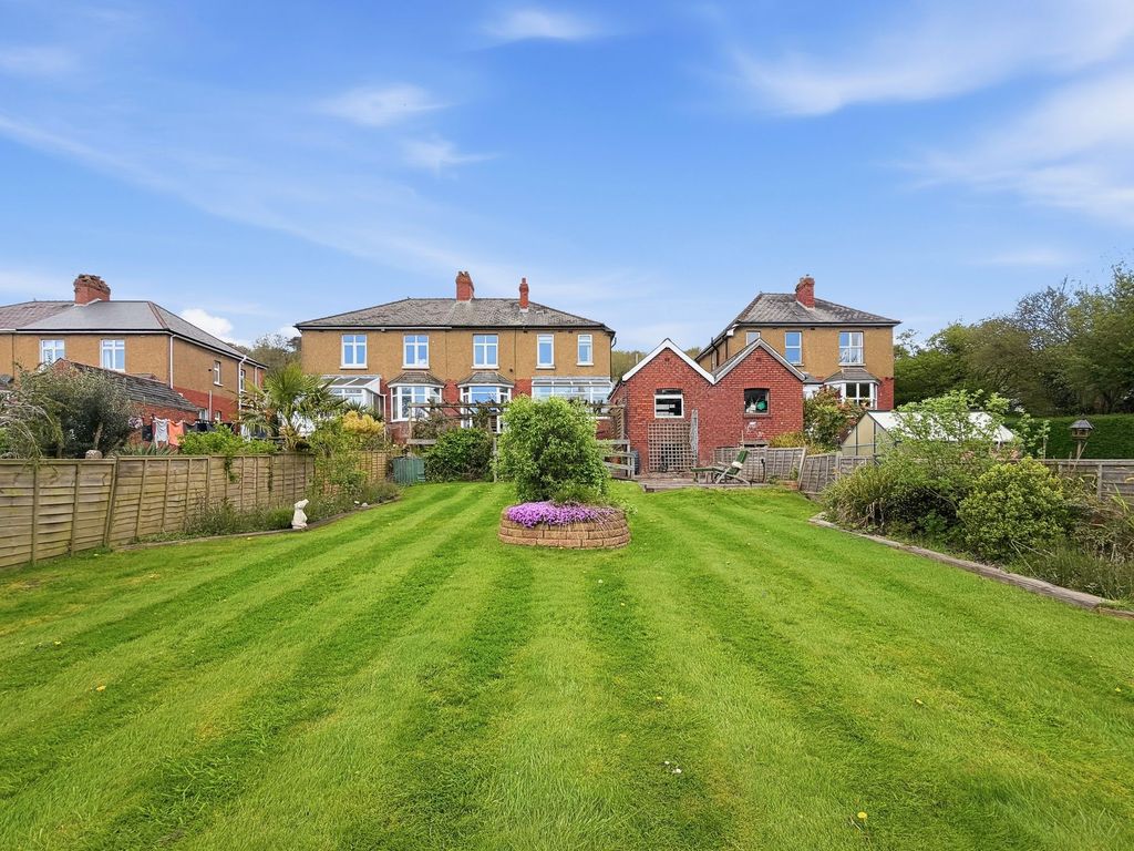 Property photo 2 of 23