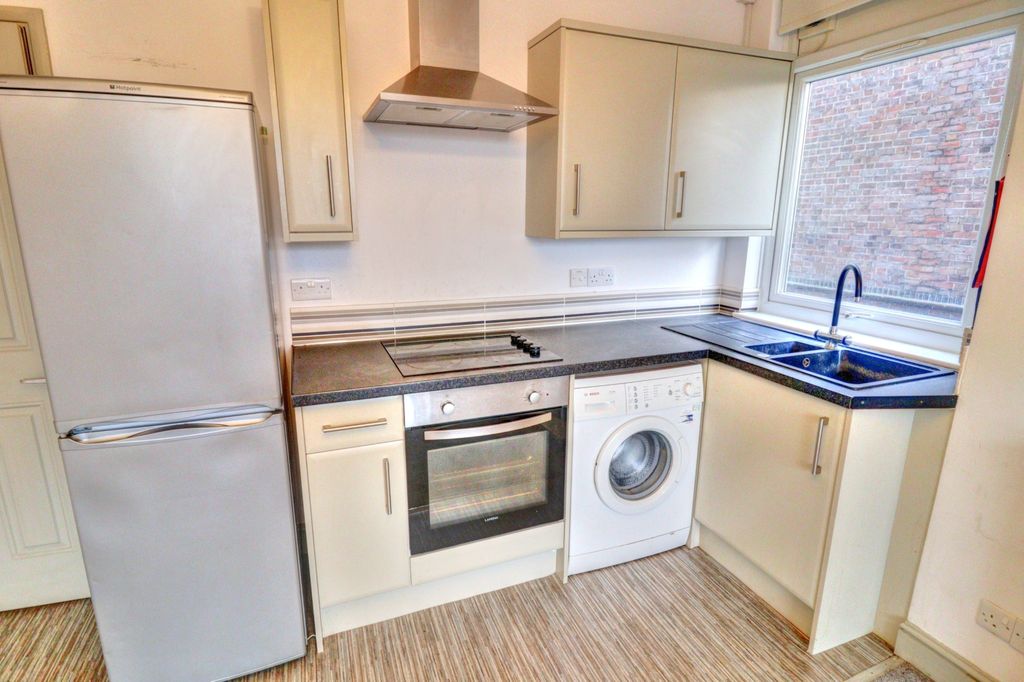 Property photo 3 of 5 Picture No. 02