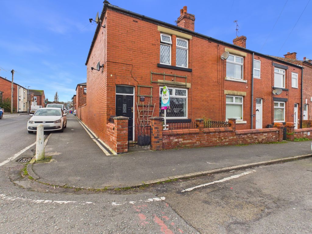 Property photo 2 of 21 Cam03729G0-Pr0263-Still023