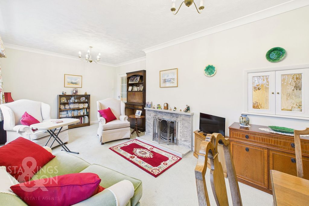 Property photo 2 of 22