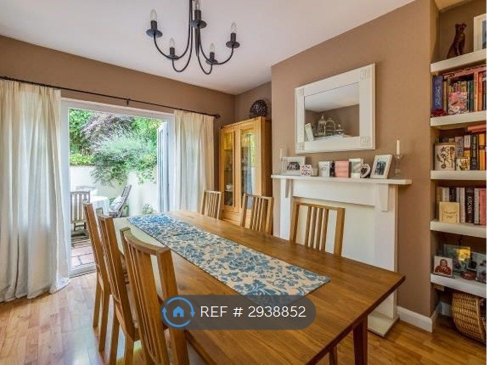 Property photo 3 of 10