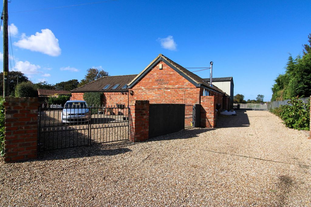 Property photo 1 of 35