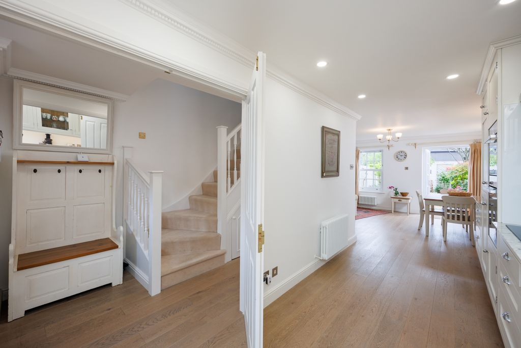 Property photo 3 of 9 Wedgwood Place 6 (07
