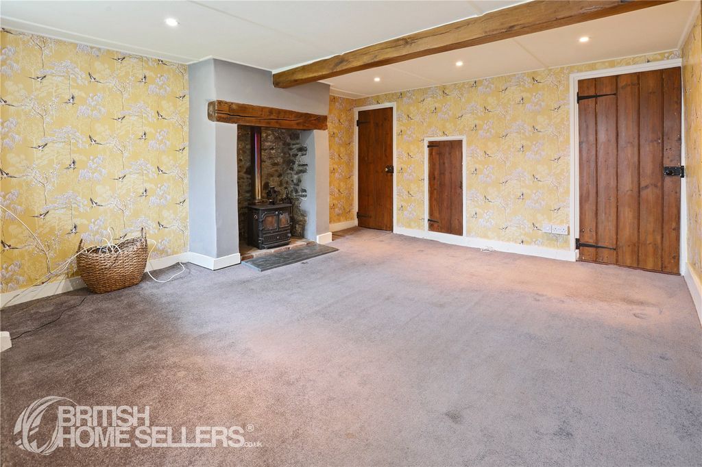 Property photo 2 of 15 Picture No. 17