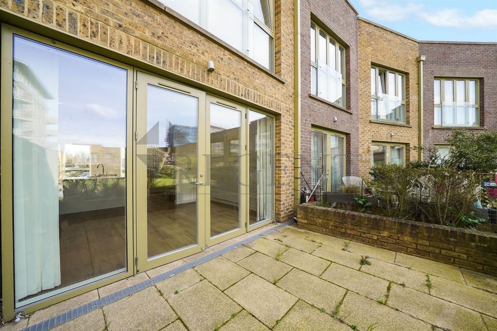 Property photo 3 of 21 Pario