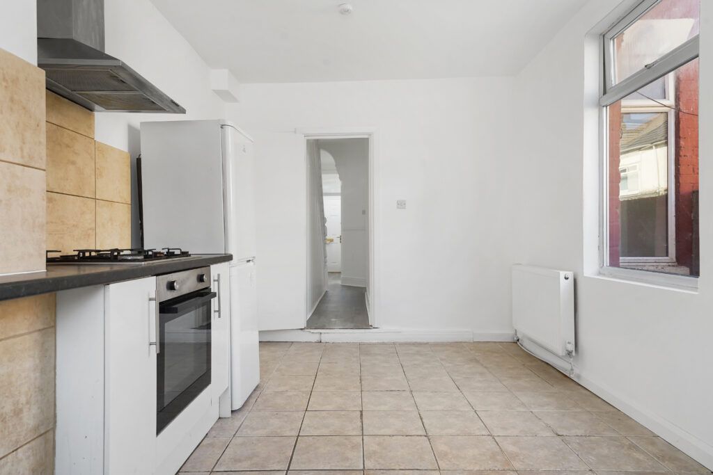 Property photo 3 of 23