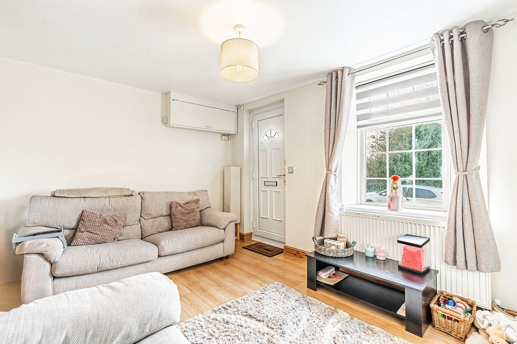 Property photo 3 of 24