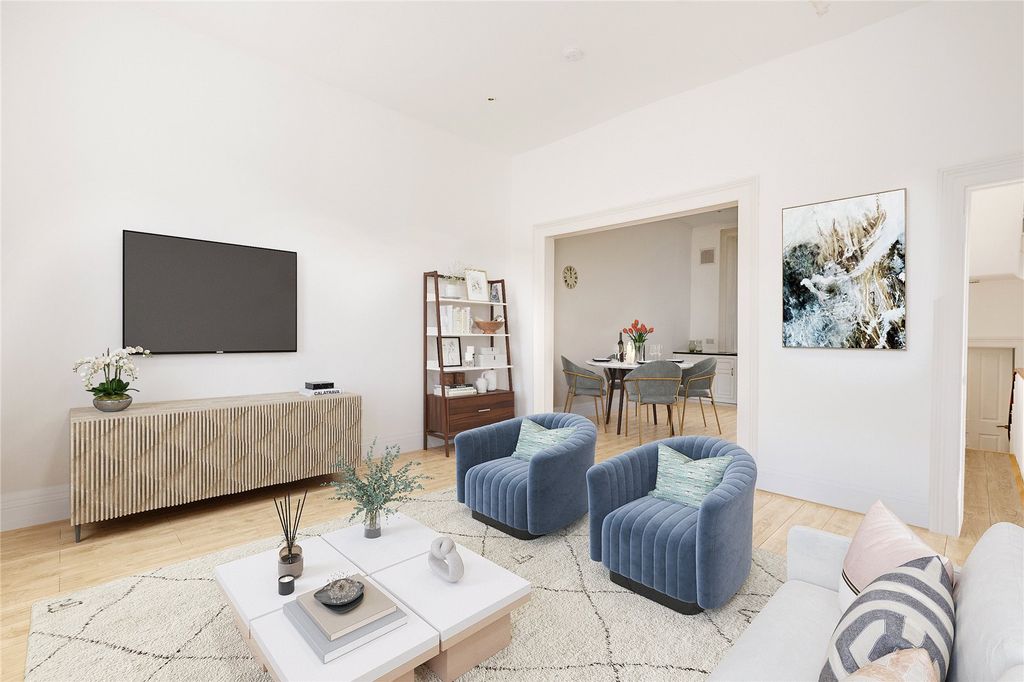 Property photo 2 of 8