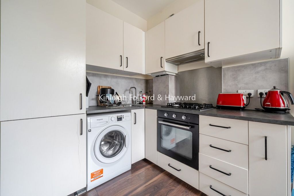 Property photo 3 of 14 Picture No. 05