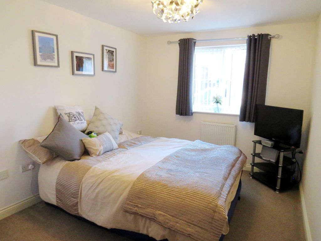 Property photo 3 of 6 Bedroom 1