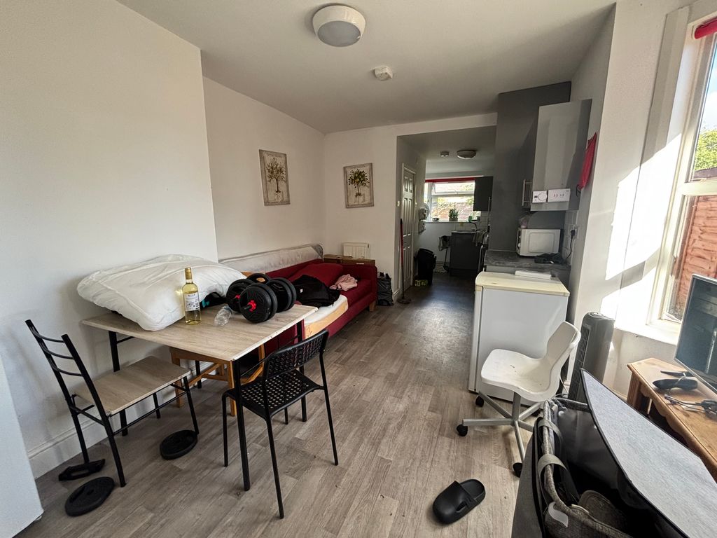 Property photo 3 of 4 Img_4943