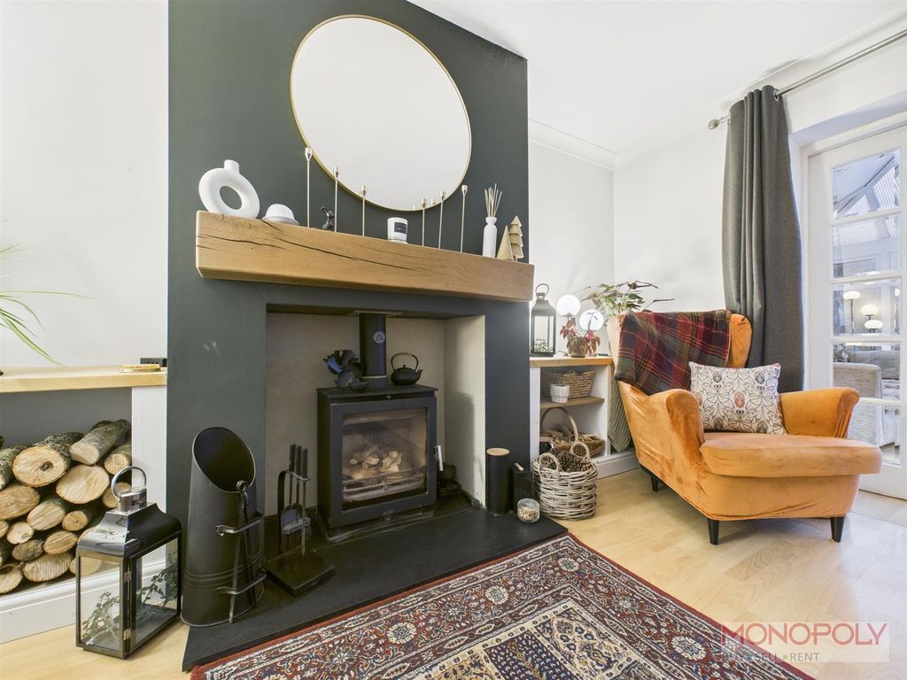 Property photo 3 of 28 Cam01943G0-Pr0598-Still015.Jpg