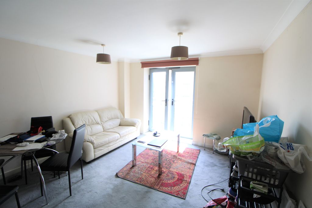 Property photo 2 of 6