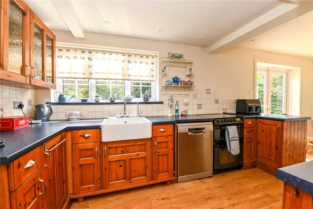 Property photo 3 of 47 Picture No. 05