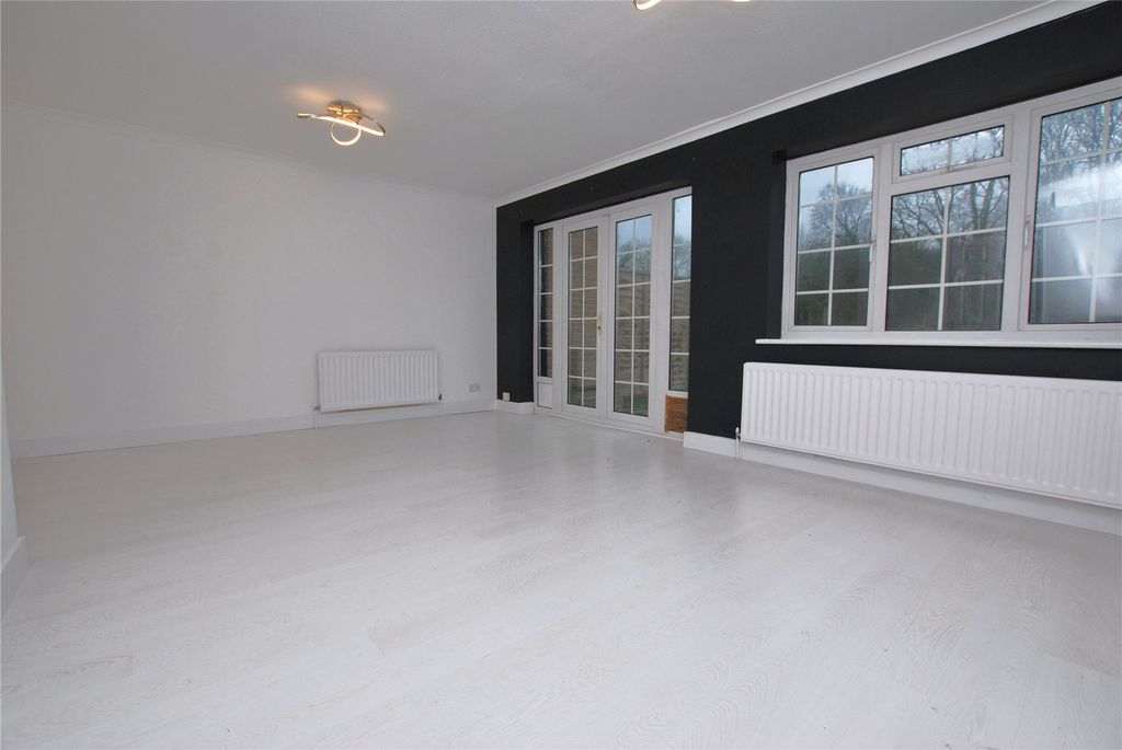 Property photo 3 of 7 Picture No. 20