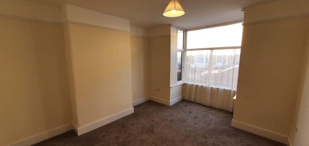 Property photo 2 of 11 Lounge