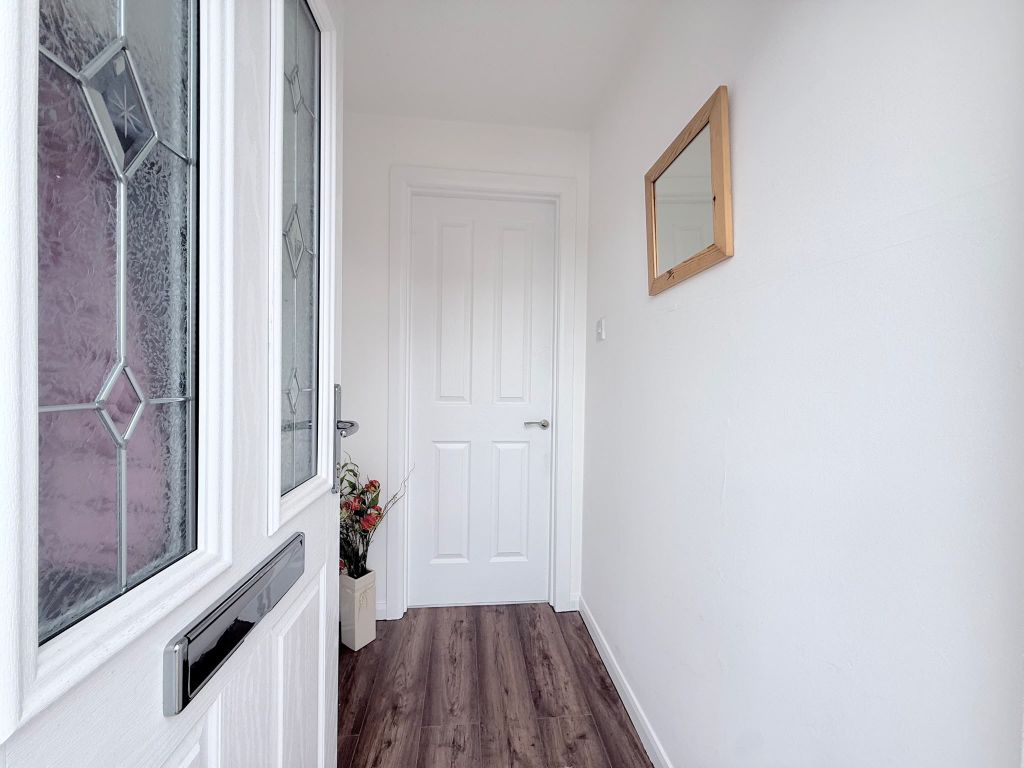 Property photo 2 of 27