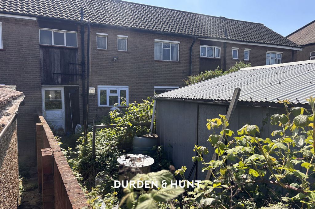 Property photo 2 of 3