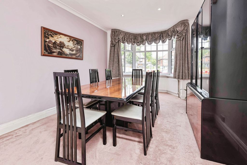 Property photo 3 of 21 Pbox-Img.Jpg