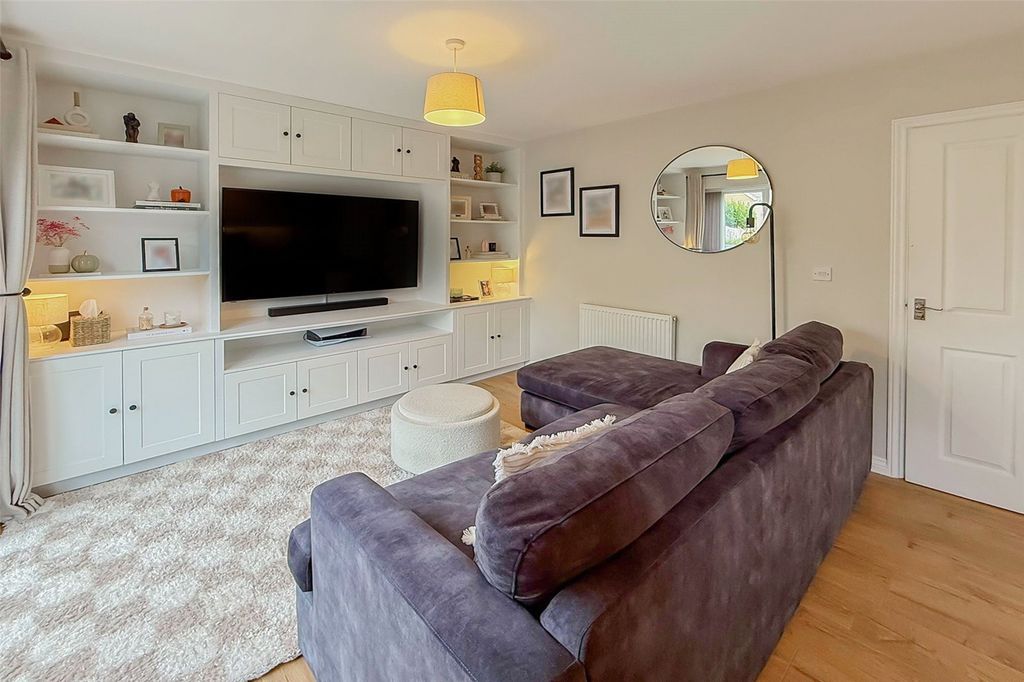 Property photo 2 of 20 Picture No. 04