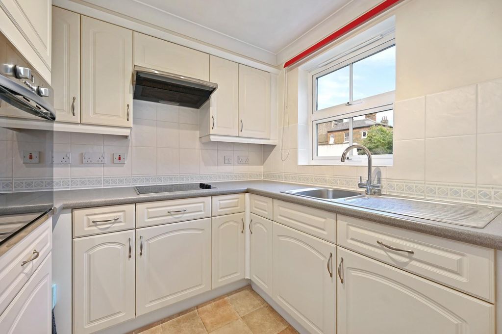 Property photo 2 of 11