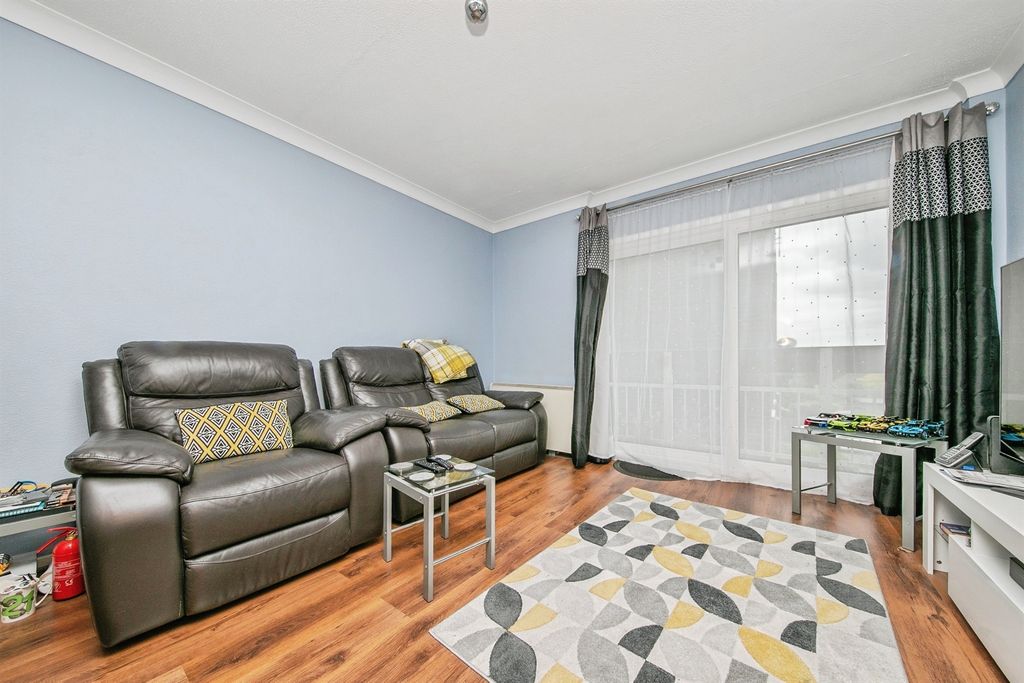 Property photo 3 of 14