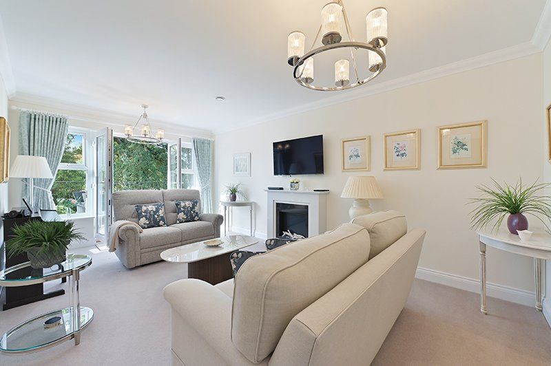 Property photo 2 of 15 Sitting Room