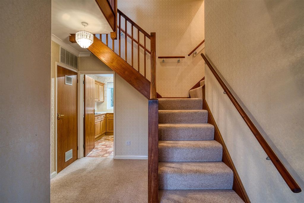 Property photo 3 of 12 Stairs