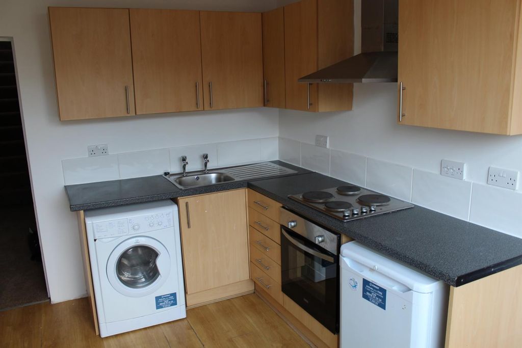 Property photo 1 of 5