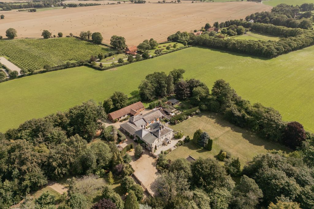 Property photo 2 of 31 Aerial