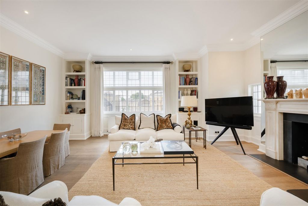 Property photo 1 of 19 4 Walton House Hi-3.Jpg