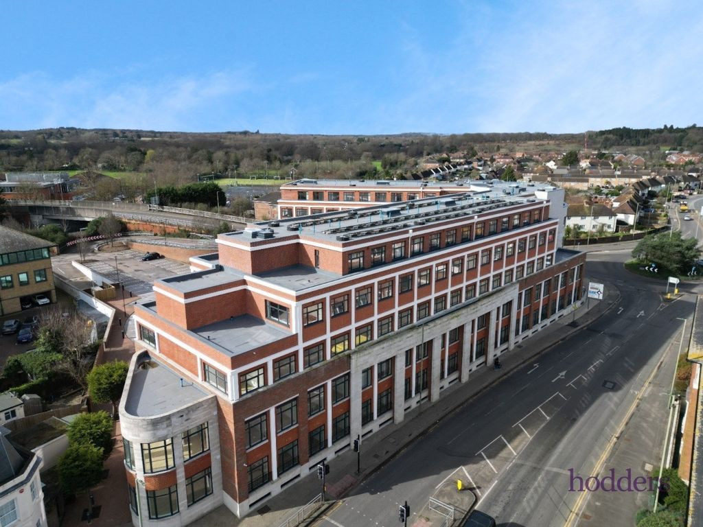 Property photo 2 of 14 Picture No. 01