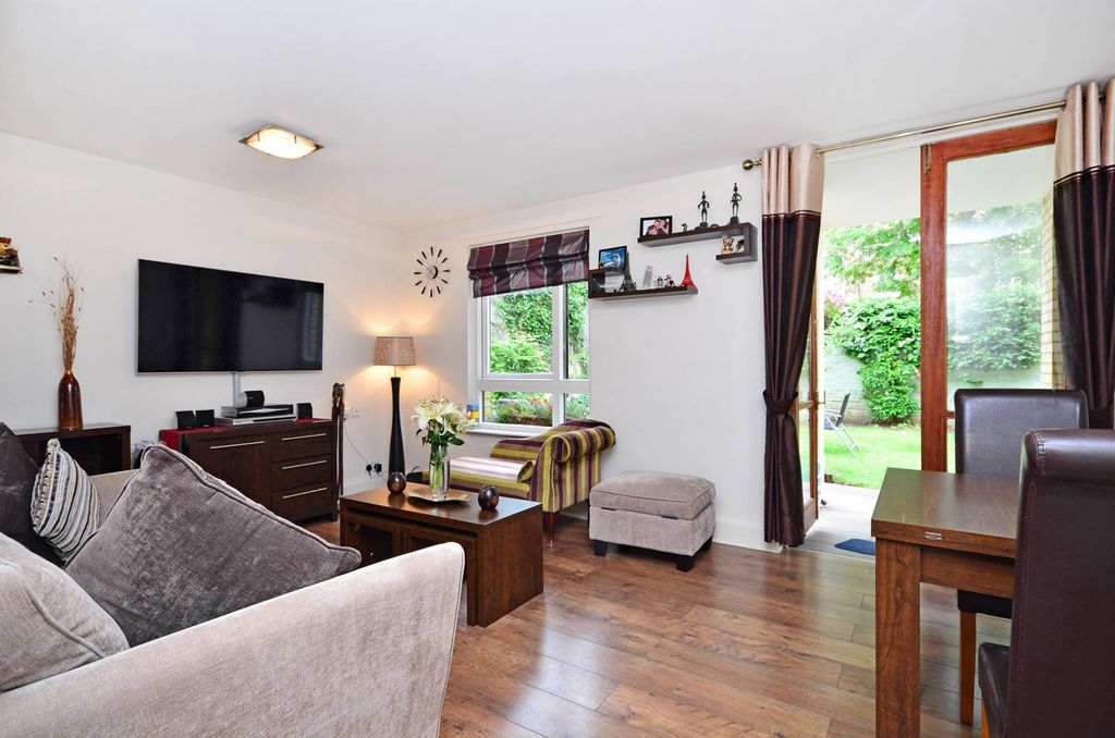 Property photo 2 of 12
