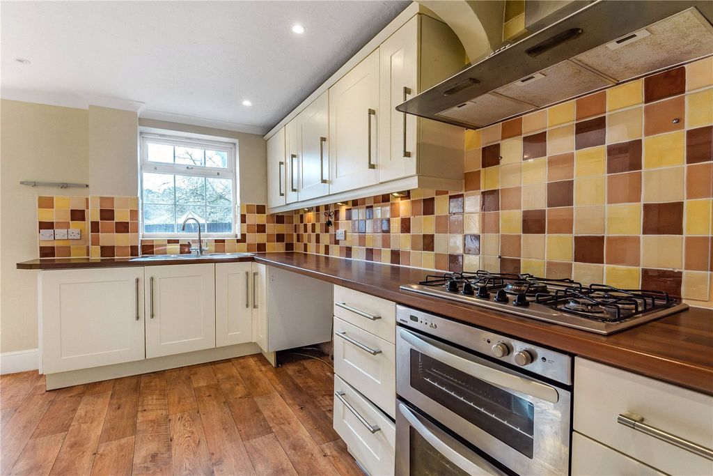 Property photo 2 of 11 Picture No. 09