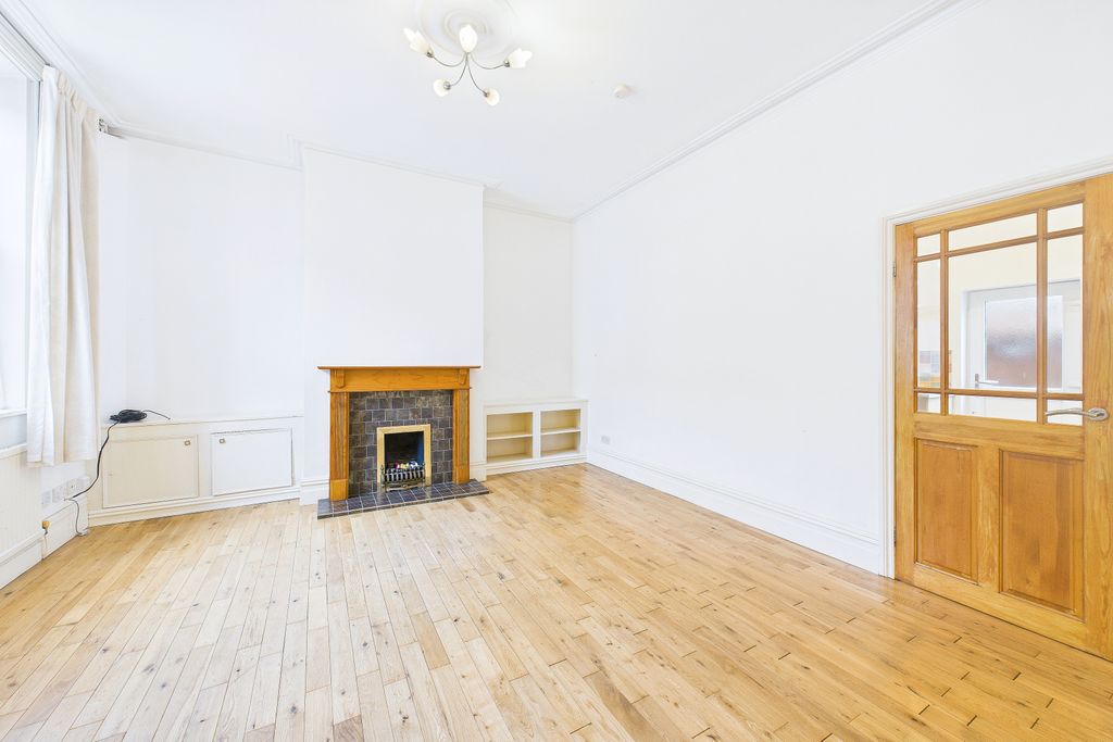 Property photo 3 of 9 Living Room