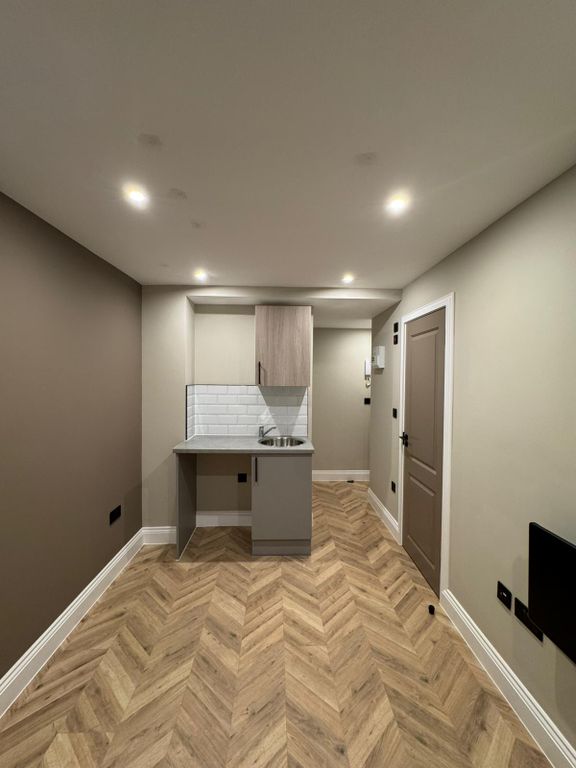 Property photo 1 of 3