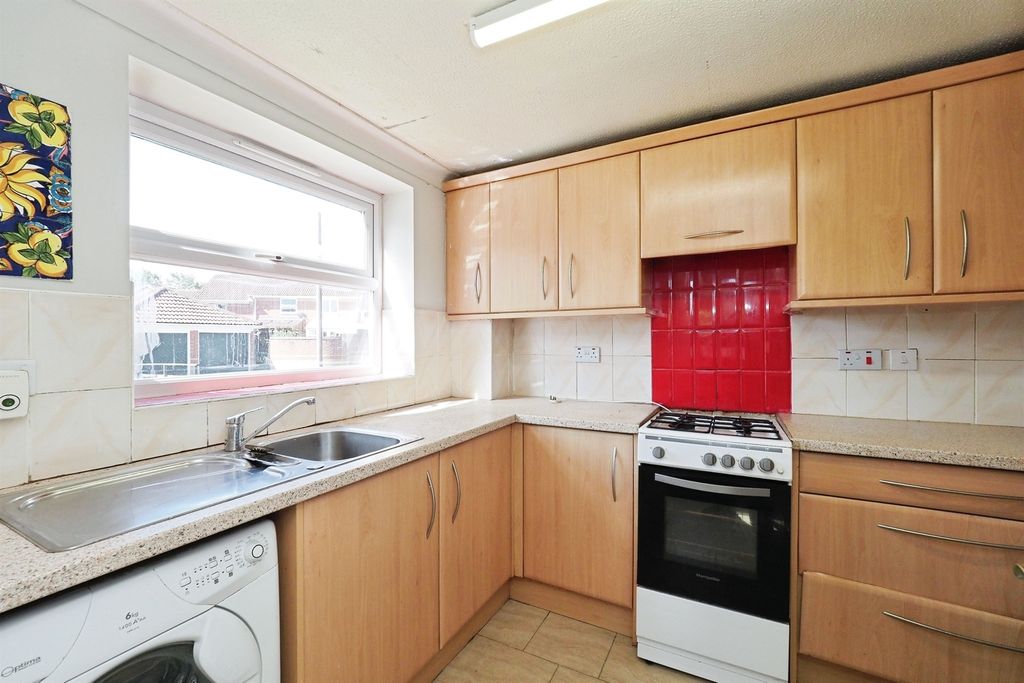 Property photo 2 of 17
