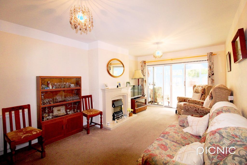 Property photo 3 of 20