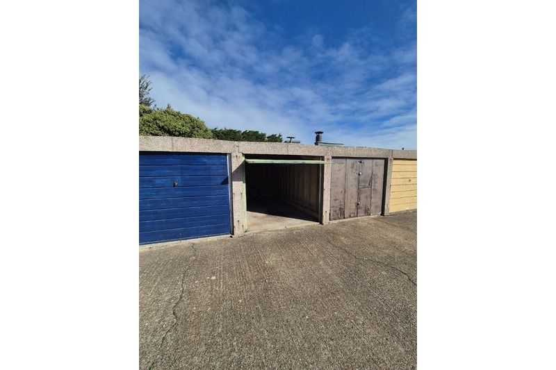 Property photo 3 of 4